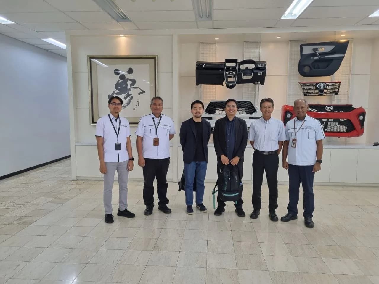 Kunjungan kolaborasi ke fasilitas mitra industri otomotif